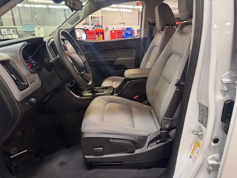 Used 2020 Chevrolet Colorado W/T w/ WT Convenience Package image 14