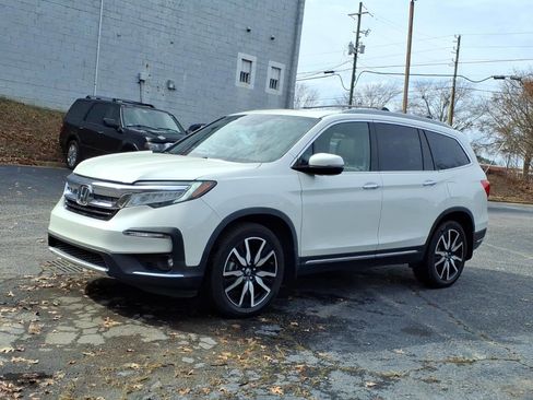 Used 2019 Honda Pilot Touring image 9