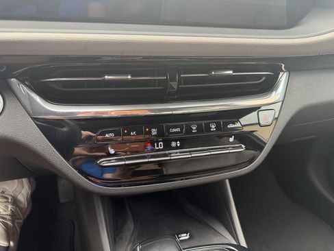 Used 2025 Buick Envista Avenir FWD image 16