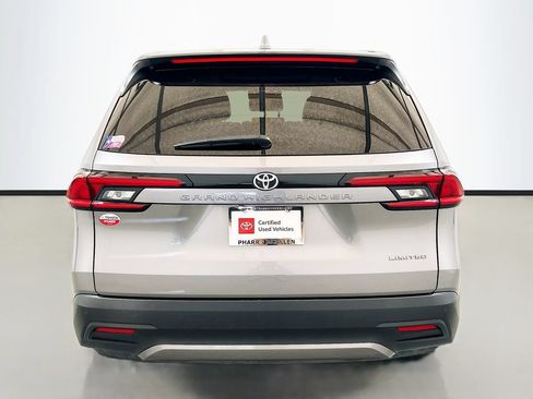 Used 2025 Toyota Grand Highlander FWD image 5