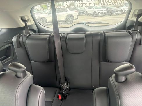 Used 2025 Subaru Ascent Limited AWD/4WD image 12