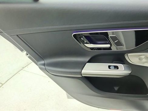 Used 2024 Mercedes-Benz GLC 300 4MATIC w/ AMG Line image 31