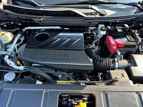 Used 2023 Nissan Rogue SV AWD/4WD image 30