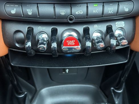 Used 2024 MINI Cooper S w/ Signature Upholstery Package FWD image 17