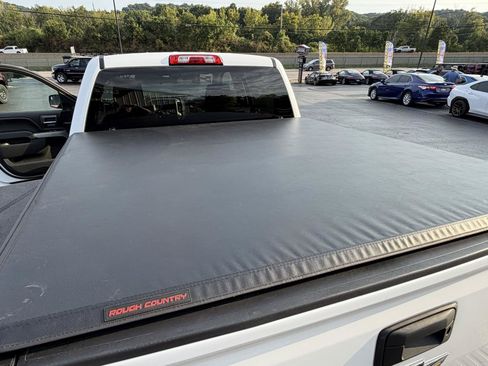 Used 2018 Chevrolet Silverado 1500 LT w/ All Star Edition AWD/4WD image 29