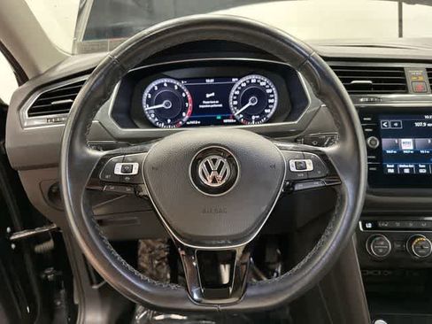Used 2019 Volkswagen Tiguan SEL Premium AWD/4WD image 8