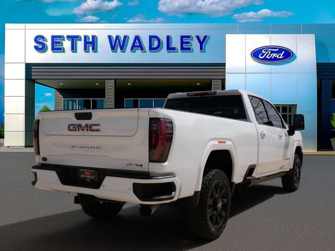 Used 2024 GMC Sierra 2500 AT4 w/ AT4 Premium Plus Package AWD/4WD image 8