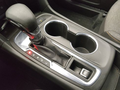 Used 2022 Chevrolet Equinox LT w/ Driver Convenience Package image 26