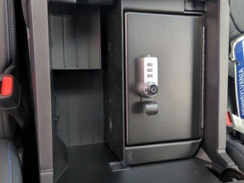 New 2024 Toyota Tundra Platinum image 17