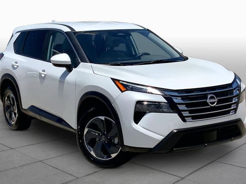 Used 2025 Nissan Rogue SV AWD/4WD image 3