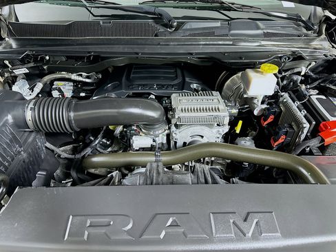 Used 2022 RAM 1500 Laramie image 32