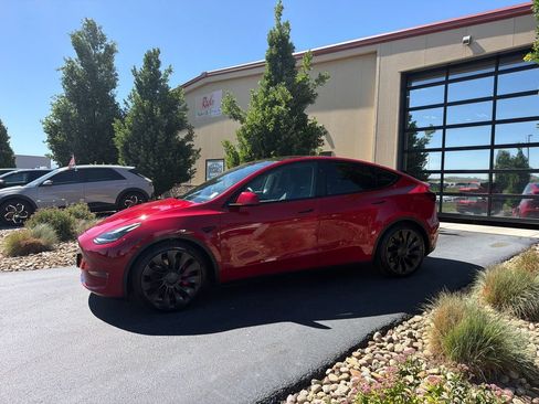 Used 2023 Tesla Model Y Performance AWD/4WD image 29