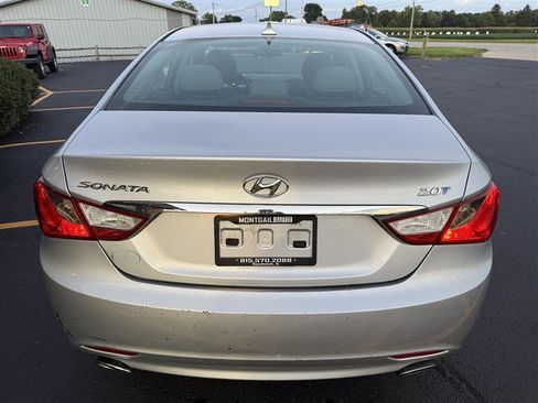 Used 2012 Hyundai Sonata SE w/ Navigation & Sunroof Pkg FWD image 4