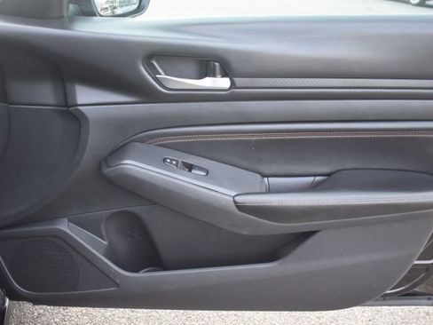 Used 2021 Nissan Altima 2.5 SR FWD image 35