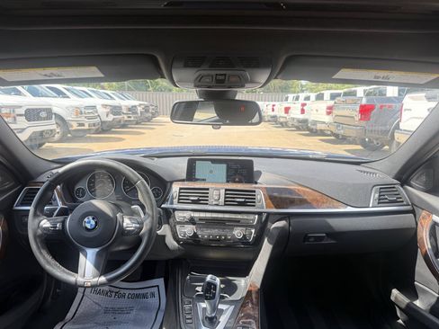 Used 2017 BMW 330e RWD image 17