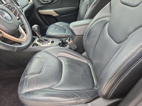 Used 2017 Jeep Cherokee Limited FWD image 15
