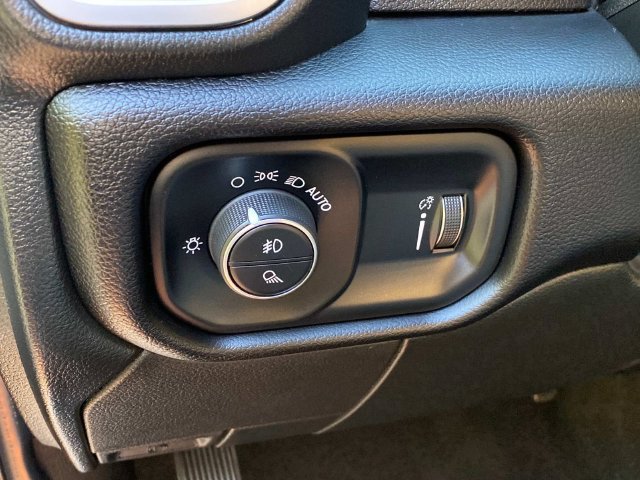 Used 2024 RAM 2500 Big Horn AWD/4WD image 15