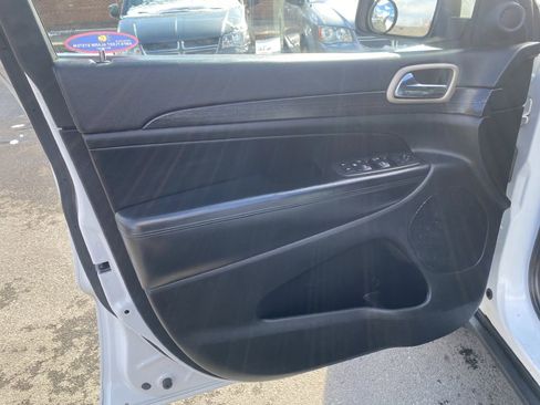 Used 2014 Jeep Grand Cherokee Laredo image 20