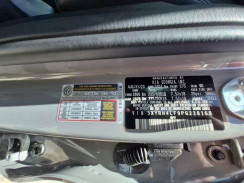Used 2023 Kia Sorento EX w/ Panoramic Sunroof Package FWD image 29