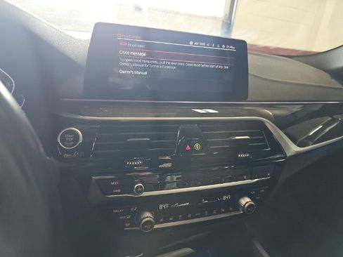Used 2020 BMW 540i xDrive w/ M Sport Package image 14