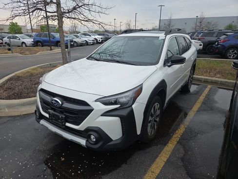 Used 2024 Subaru Outback Limited image 2