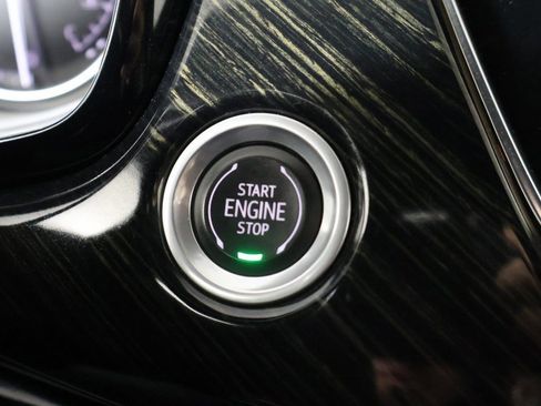 Used 2022 Cadillac XT6 Premium Luxury image 39