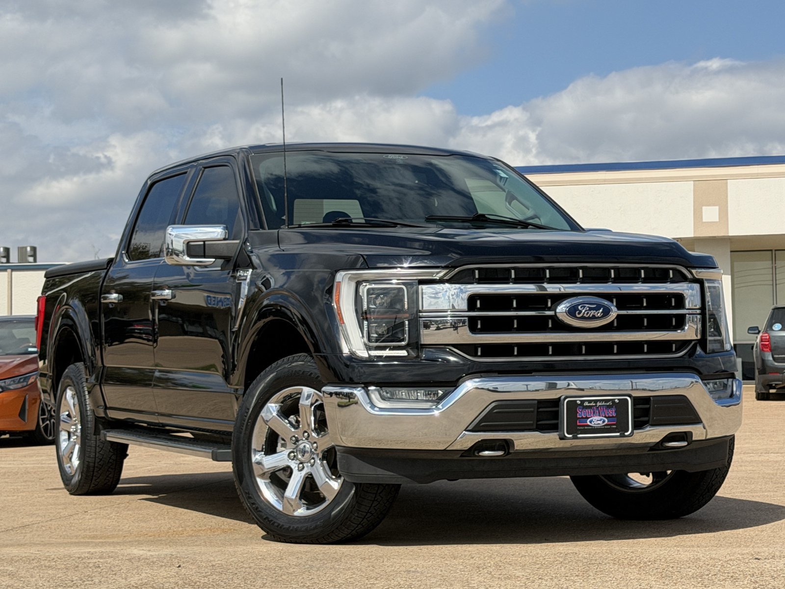 Used 2021 Ford F150 Lariat w/ Equipment Group 502A High AWD/4WD image 2