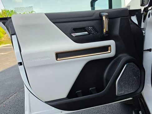 Used 2022 GMC Hummer EV Edition 1 w/ LPO, Illumination Package AWD/4WD image 21