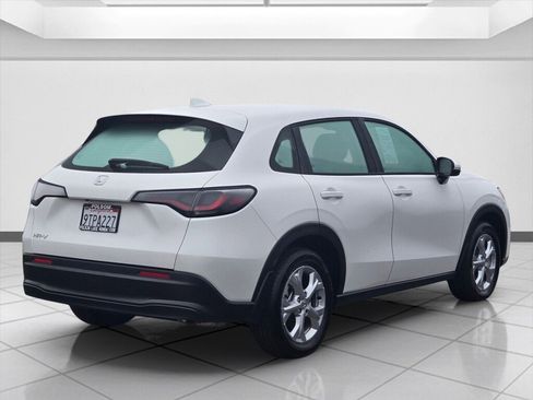 Certified 2025 Honda HR-V LX image 5