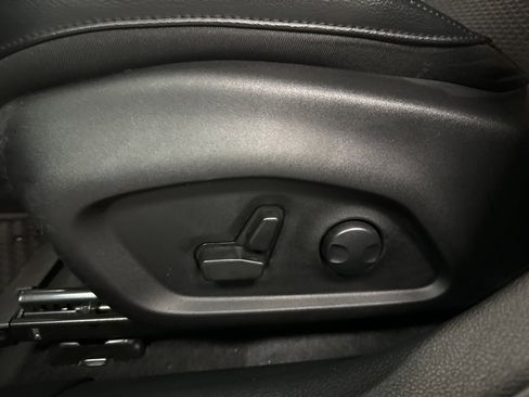 Used 2023 Jeep Compass Latitude w/ Convenience Group image 19