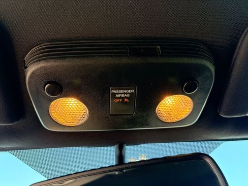 Used 2019 Ford Mustang image 25