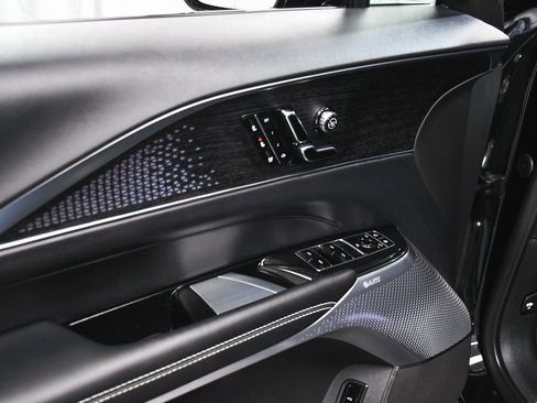 Used 2026 Cadillac Lyriq V image 10