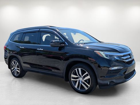 Used 2017 Honda Pilot Elite image 3