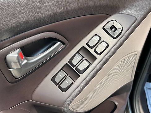 Used 2013 Hyundai Tucson GLS FWD image 18