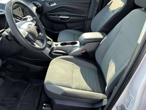 Used 2016 Ford Escape SE w/ Equipment Group 201A FWD image 19
