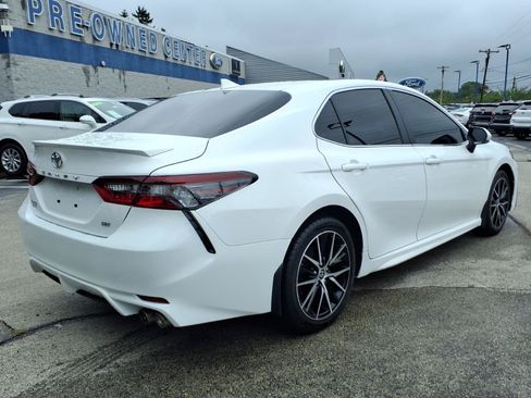 Used 2024 Toyota Camry SE w/ Cold Weather Package FWD image 3
