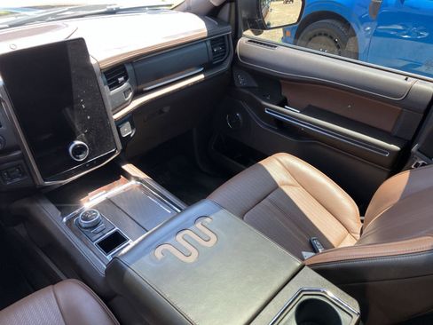 Used 2023 Ford Expedition Max King Ranch RWD image 14