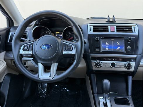 Used 2017 Subaru Outback 2.5i AWD/4WD image 14