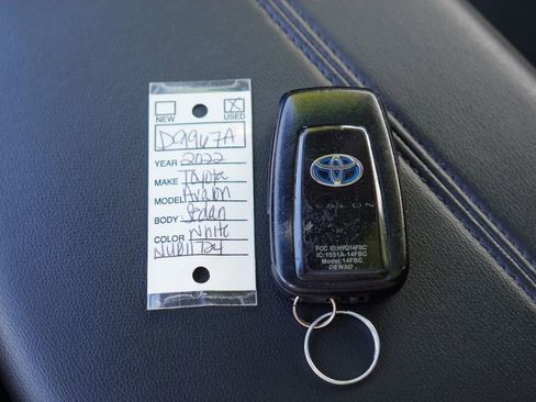 Used 2022 Toyota Avalon Limited w/ Advanced Safety Package FWD image 35