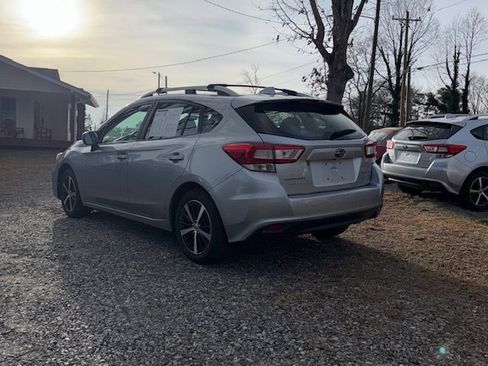 Used 2019 Subaru Impreza 2.0i Premium w/ Popular Package #2 image 8