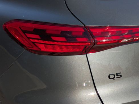 New 2025 Audi Q5 Premium image 14