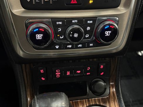 Used 2013 GMC Acadia Denali image 36