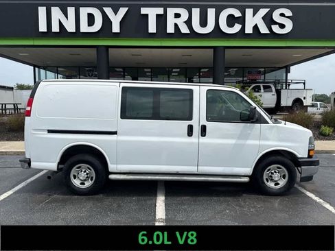 Used 2018 Chevrolet Express 2500 w/ Driver Convenience Package RWD image 1