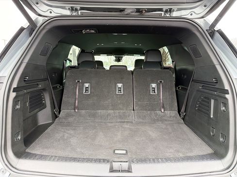 Used 2024 Chevrolet Traverse Z71 image 7