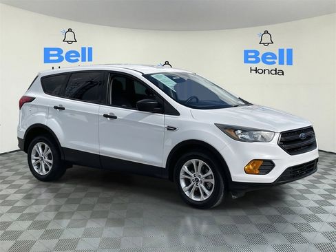 Used 2019 Ford Escape S image 6