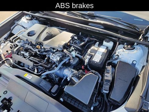 Used 2023 Toyota Camry SE image 16