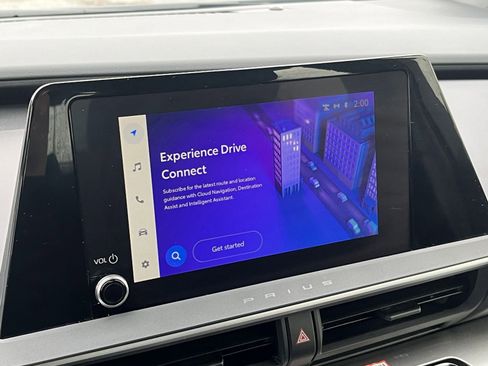 Used 2025 Toyota Prius LE image 20