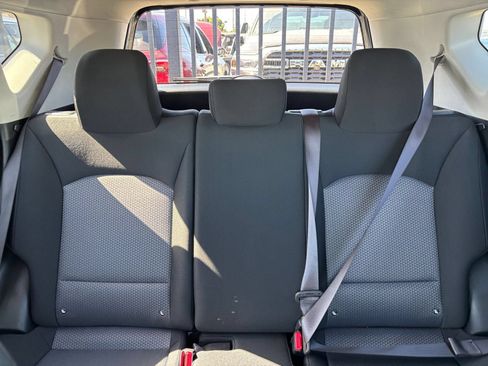 Used 2025 Kia Soul LX w/ LX Technology Package FWD image 38