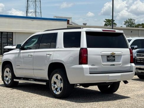 Used 2019 Chevrolet Tahoe LT w/ LT Signature Package RWD image 8