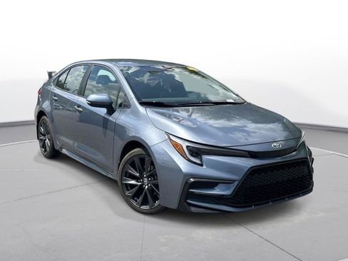 Used 2025 Toyota Corolla SE w/ Convenience Package FWD image 4